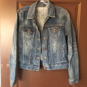 Gap 1969 jean jacket!